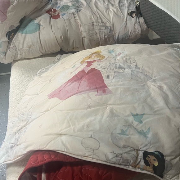 Disney Princess Comforter - Picture 4 of 4